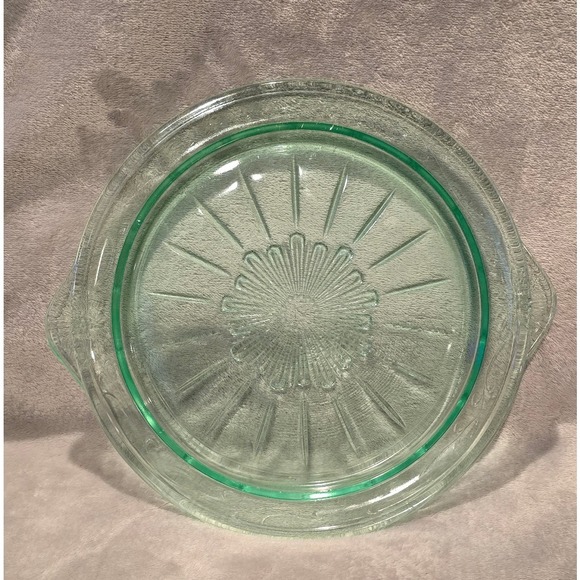 Vintage Uranium U.S. Glass Co. "Tendril Green" Cake Plate - Picture 4 of 6